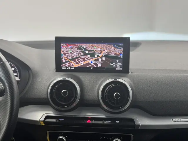 Audi Q2 30 TFSI S-Line 2022 Benzine 10