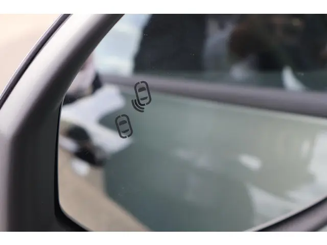 Lynk & Co 01 1.5 More 2025 Hybride Benzine 48