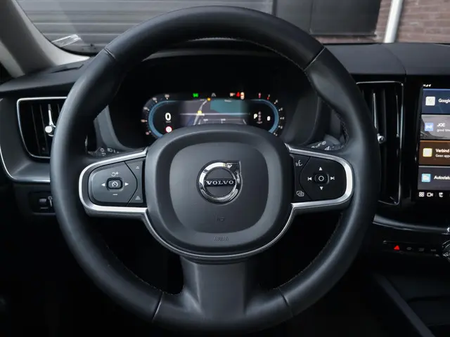 Volvo XC60 2.0 B5 Momentum Business 2022 Benzine 21