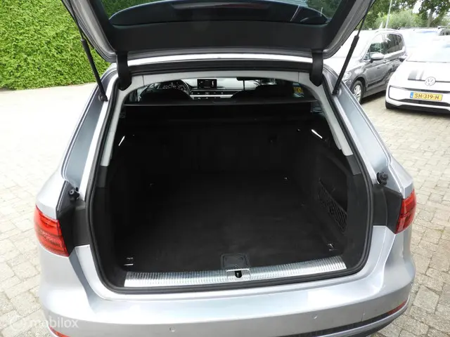 Audi A4 Avant 1.4 TFSI S line 150 PK 2017 Benzine 13