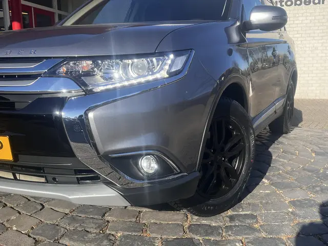 Mitsubishi Outlander 2.0 Business Edition 2018 Benzine 22