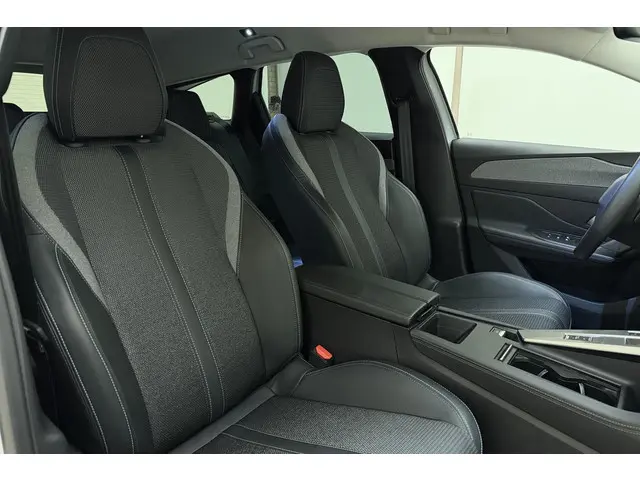 Peugeot 308 SW 1.2 PureTech Allure 2024 Benzine 15