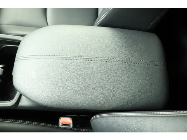 Toyota RAV4 2.5 Hybrid Executive 2021 Hybride Benzine 69