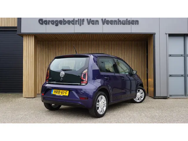 Volkswagen up! 1.0 60pk Automaat High up! 5Drs 2017 Benzine 6