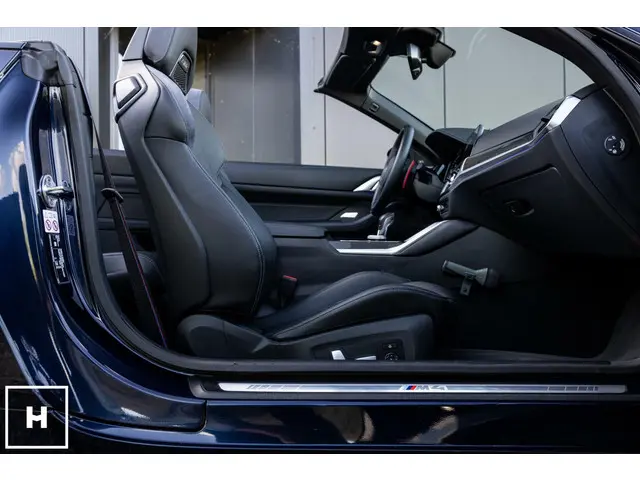BMW M4 4-serie Cabrio xDrive Competition 2023 Benzine 58