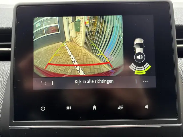 Renault Clio 1.0 TCe 90 GPF techno 2024 Benzine 18