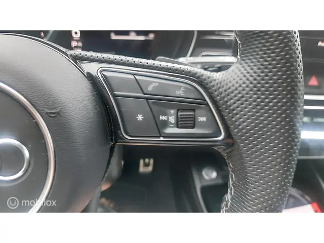 Audi A4 Avant 35 TFSI S edition 2022 Benzine 24