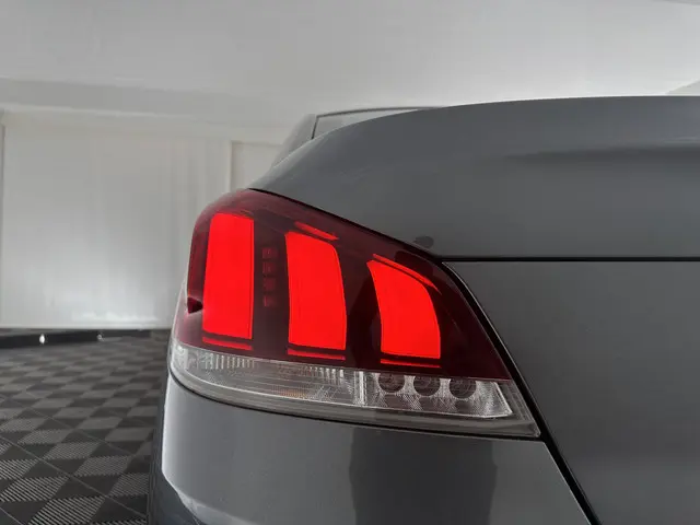 Peugeot 508 1.6 e-THP Première 2015 Benzine 25