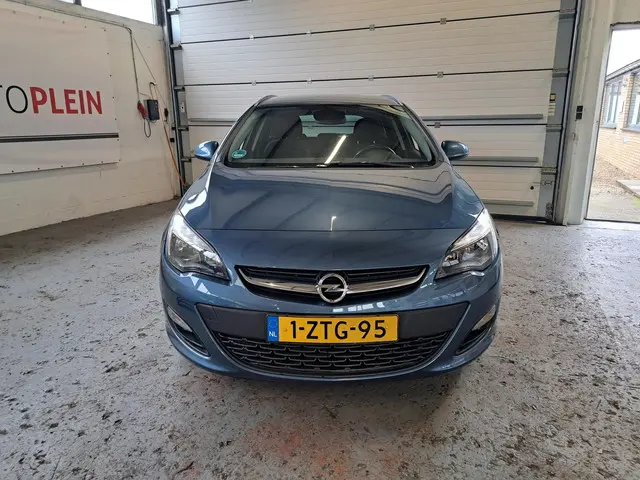Opel Astra 2