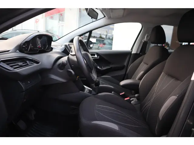 Peugeot 208 1.0 VTi Blue Lease 2013 Benzine 8