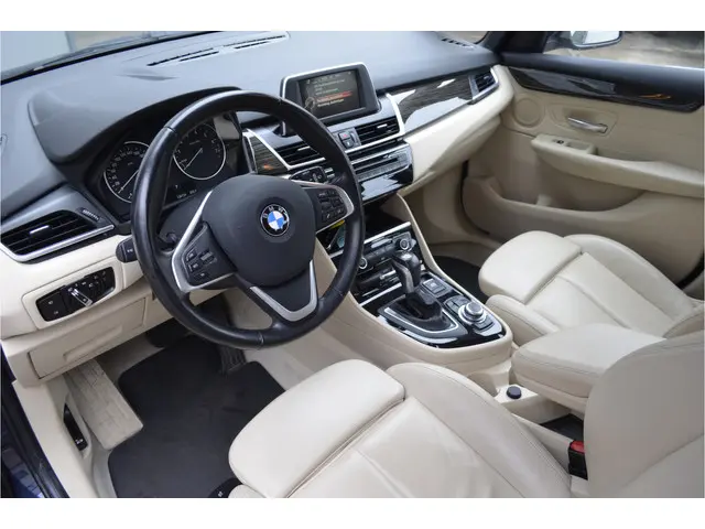 BMW 2 Serie Active Tourer 218i Executive 2015 Benzine 14