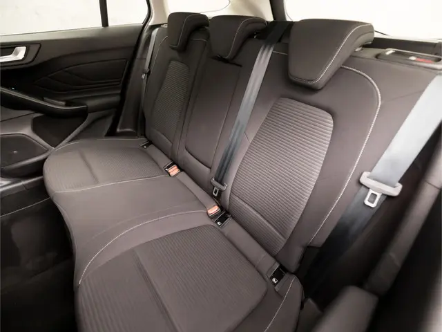 Ford Focus Wagon 1.0 EcoBoost Titanium X 2020 Benzine 18