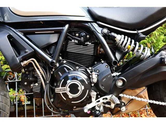Ducati Scrambler 800 ICON ABS 2019 Benzine 17