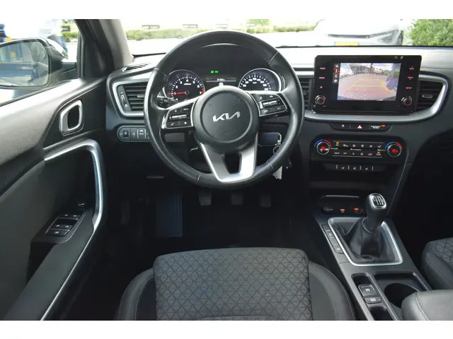 Kia Ceed 1.0 T-GDi DynamicLine X-Tra 2022 Benzine 6