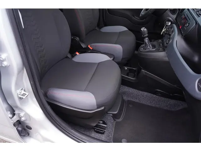 Fiat Panda 0.9 TwinAir Popstar 2018 Benzine 27