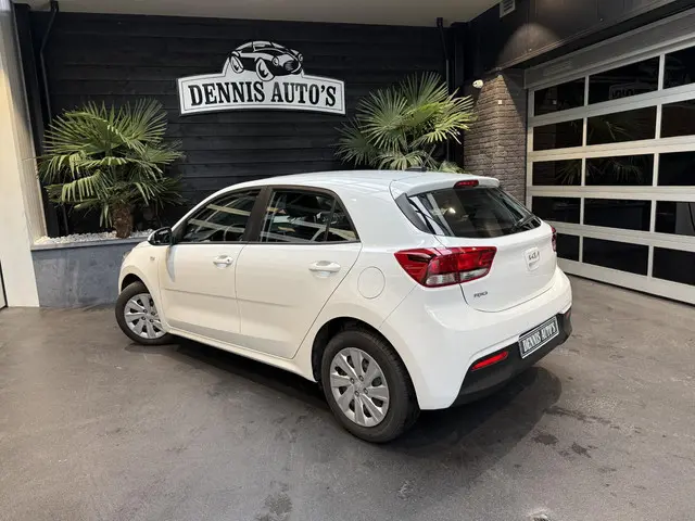 Kia Rio 1.2 CVVT ComfortLine 2023 Benzine 4