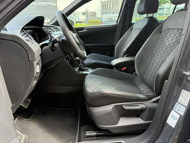 Volkswagen Tiguan 1.5 TSI R-Line Business+ 2022 Benzine 8