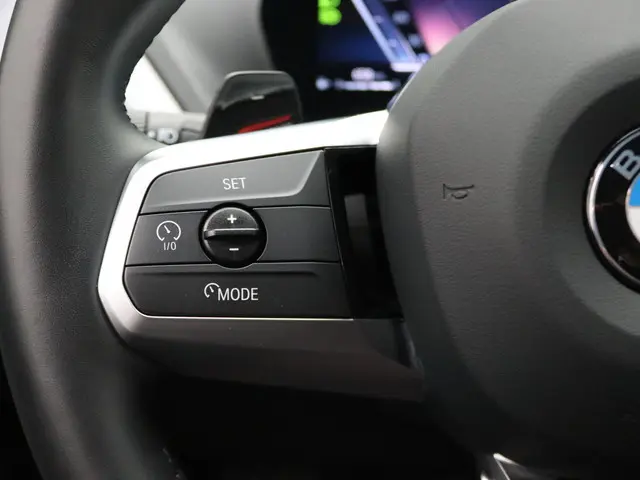 BMW 1 Serie 120 2024 Benzine 13