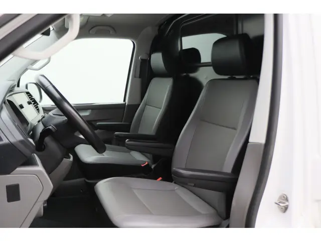 Volkswagen Transporter 2.0 TDI DSG L1H1 2022 Diesel 9