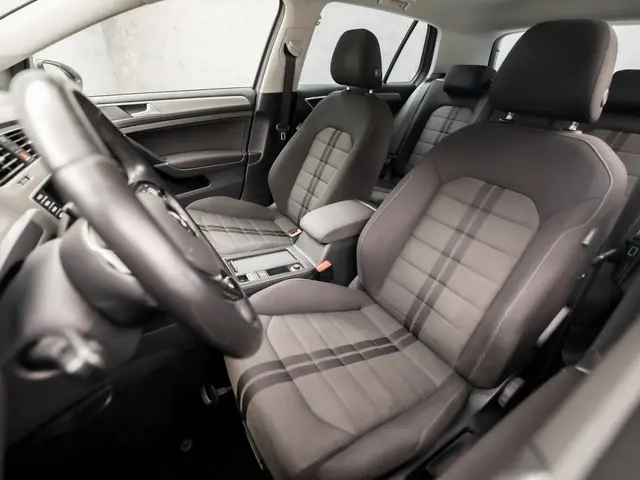 Volkswagen Golf 1.0 TSI Sportline 2015 Benzine 13