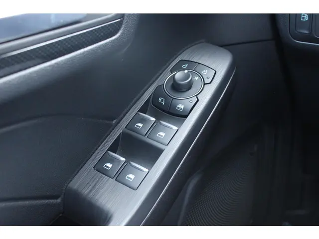 Ford Kuga 2.5 PHEV ST-Line 2024 Hybride Benzine 18