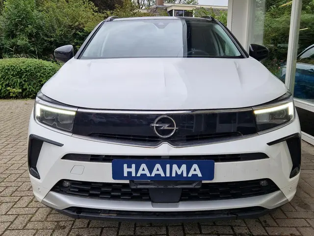 Opel Grandland 1.2 Turbo Ultimate 2024 Benzine 2