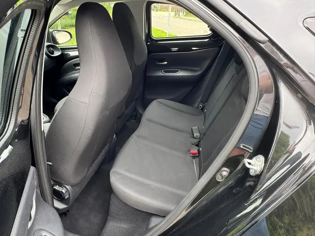 Toyota Aygo X 1.0 VVT-i S-CVT Play 2023 Benzine 10