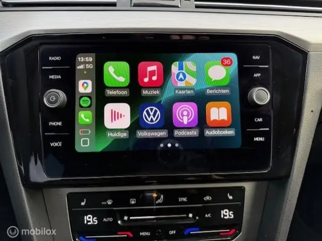 Volkswagen Passat Variant 2.0 TDI Business 2023 Diesel 16