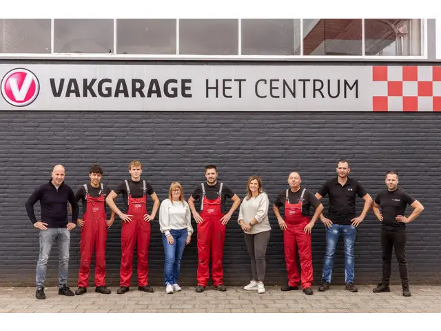 Opel Astra 1.4 150PK Automaat Business+ 2016 Benzine 25