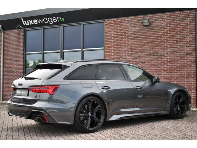 Audi RS6 Avant 4.0 TFSI quattro 2022 Benzine 32