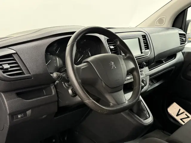 Peugeot Expert 1.5 BlueHDI 120PK L2 2023 Diesel 22