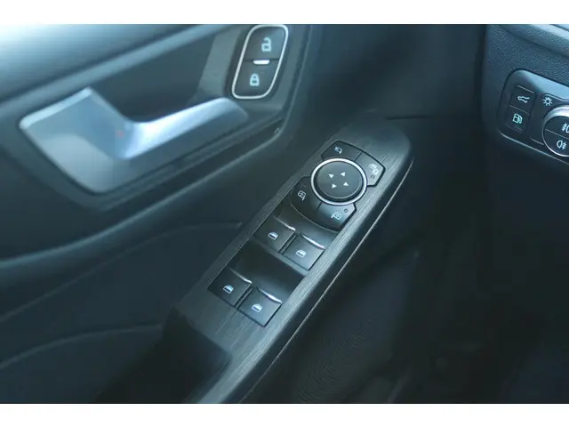 Ford Kuga 2.5 PHEV ST-LINE X 2021 Hybride Benzine 41