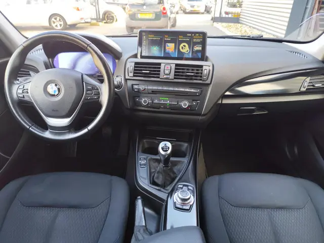BMW 1 Serie 114i EDE Executive 2014 Benzine 14