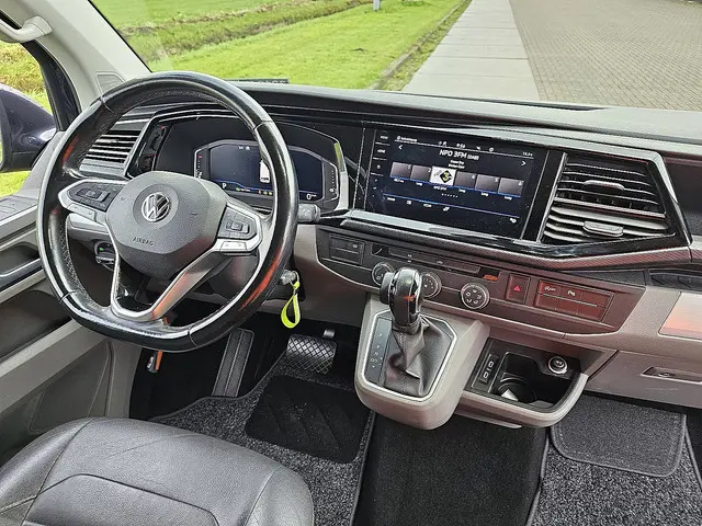 Volkswagen Transporter 2.0 TDI 2020 Diesel 8