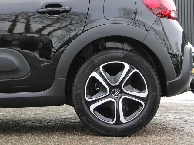 Citroën C3 1.2 PureTech Plus 2024 Benzine 25