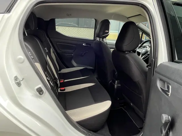 Nissan Micra 0.9 IG-T Tekna 2017 Benzine 23