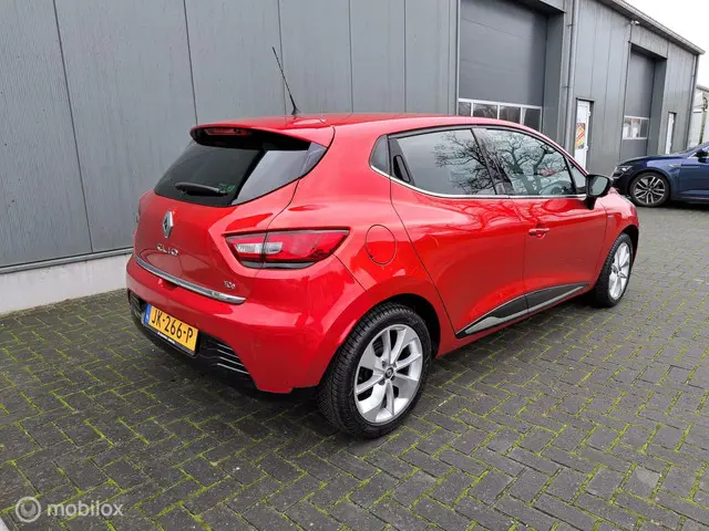 Renault Clio 0.9 TCe Eco2 Limited 2016 Benzine 8