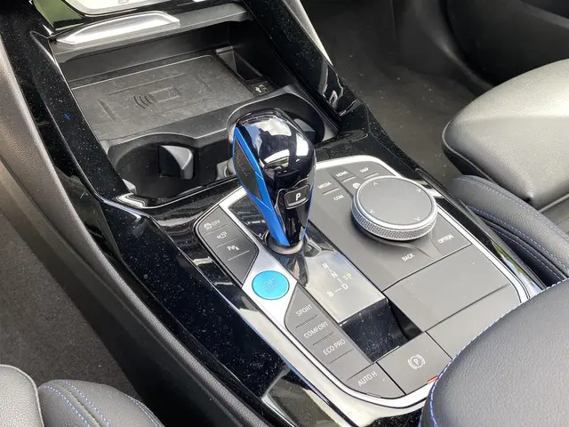 BMW iX3 High Executive 80 kWh 2022 Elektrisch 30