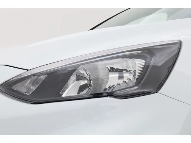 Ford Focus Wagon 1.0 EcoBoost ST Line 2019 Benzine 29