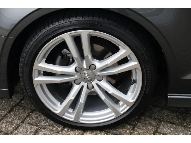 Audi A3 Limousine 30 TFSI 3x S-line 2020 Benzine 10