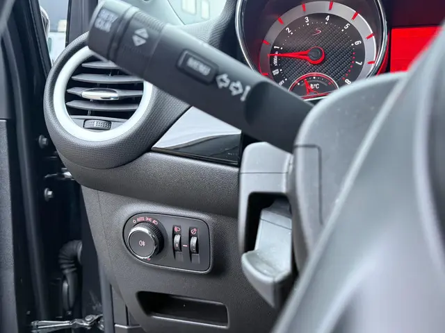 Opel ADAM 1.4 Turbo S 2015 Benzine 19