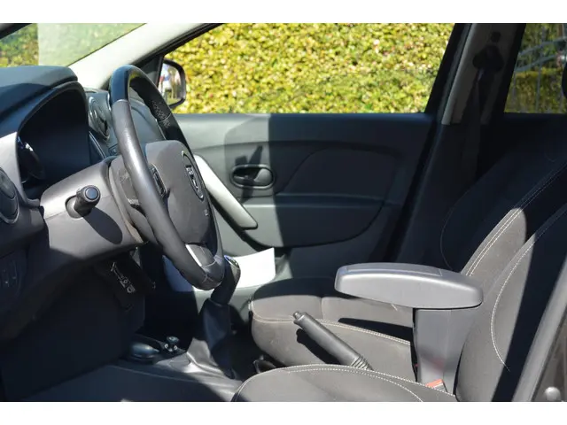 Dacia Logan MCV 0.9 TCe Prestige 2015 Benzine 20