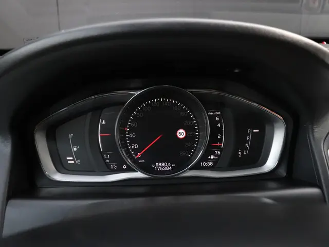 Volvo XC60 2.0 T5 R-Design 2017 Benzine 5