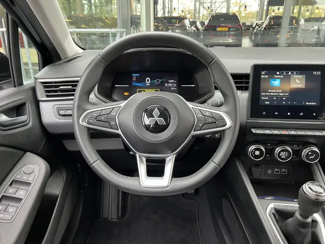 Mitsubishi Colt 1.0T MT Intense 2024 Benzine 24