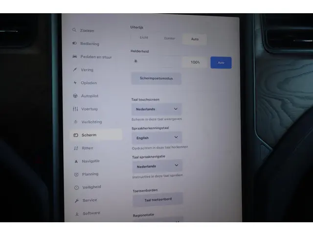 Tesla Model X 75D Base 7p. 2018 Elektrisch 39