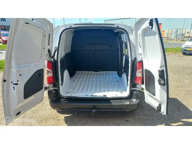 Citroën Berlingo bestel 1.5 BlueHDi 100 S&S L1 2024 Diesel 8