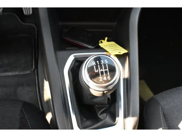 Renault Clio 1.0 TCe Zen 2021 Benzine 16