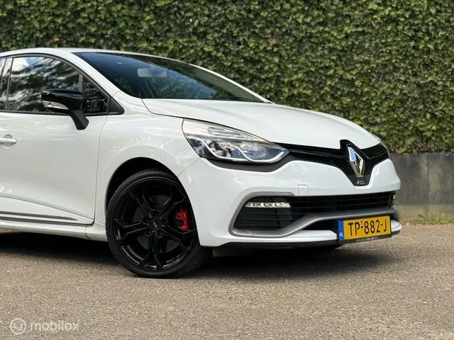 Renault Clio 1.6 R.S. | 200PK | Automaat | Leder 2014 Benzine 24
