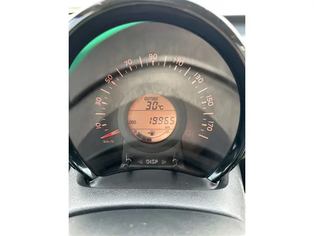 Toyota Aygo 1.0 VVT-i x-play 2016 Benzine 7