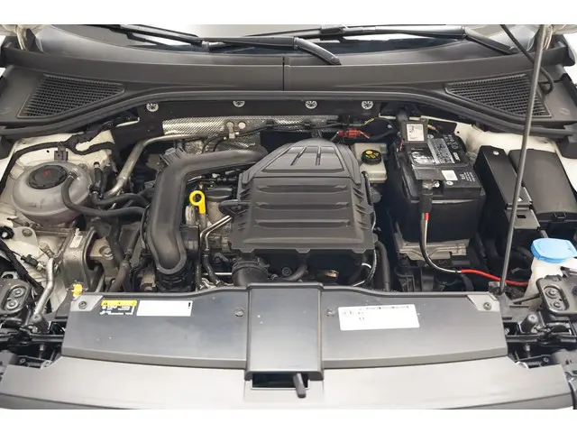 Volkswagen T-Roc 1,0 TSI Style [ACC, AC, LED] 2018 Benzine 26